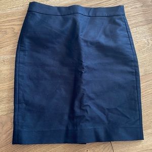 Jcrew Number 2 pencil skirt size 2, excellent used condition!